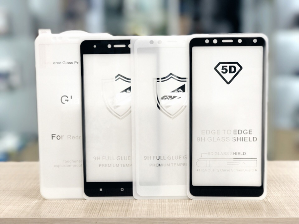 Защитное стекло 3D для Xiaomi Redmi 8/8A (черное)